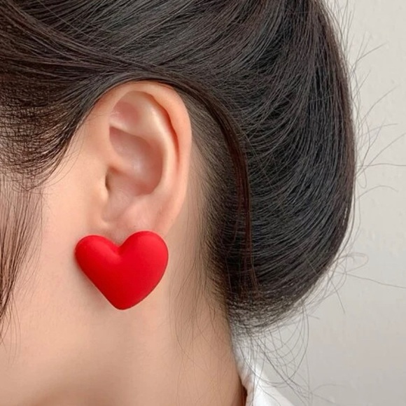 Chic Me Boutique Jewelry - SOLD ADORABLE Red Heart Shaped Earrings